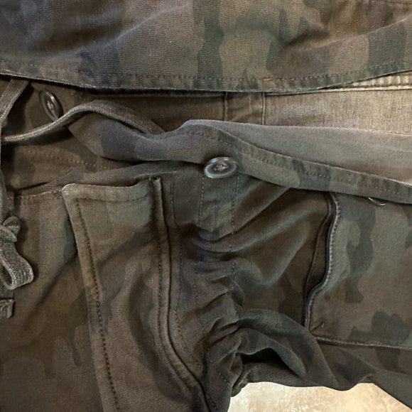 James Perse Distressed Camo Jacket XL - Picture 9 of 10